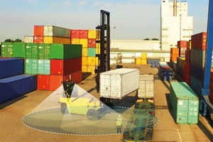 Lift truck visibility for the smart port